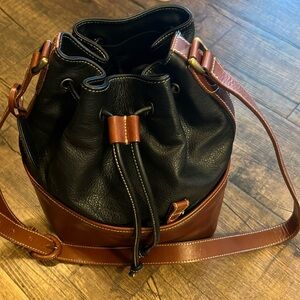 Etienne Aigner Crossbody Bucket Purse 🔥